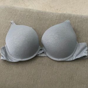VICTORIA’S SECRET PERFECT SHAPE/FORME PARFAITE